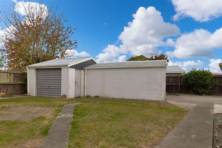 29 Avro Crescent Hornby_18