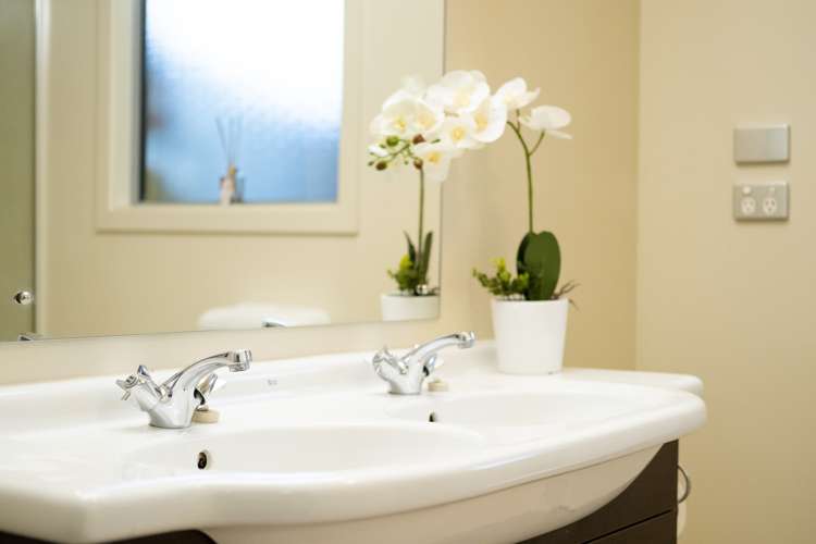 66e Law Street Caversham_15