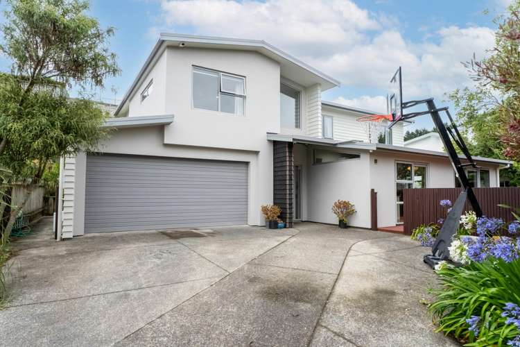 8 Halewood Grove Churton Park_24