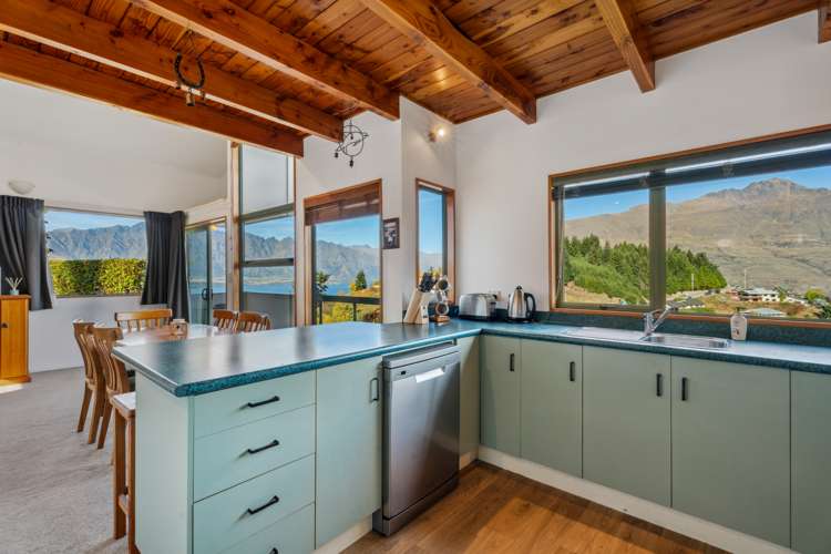 22b Lochy Road Fernhill/Sunshine Bay_5