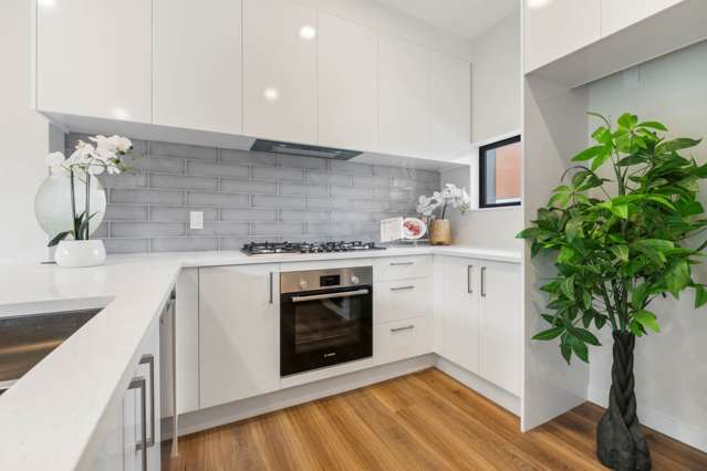 Unit 6/200 Sunnynook Road Totara Vale_4