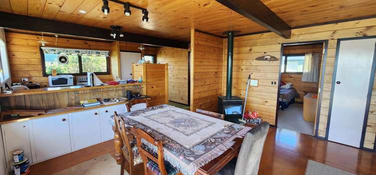 21 Otutehapari Road Waihau Bay_6