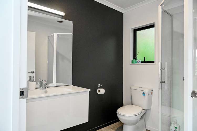 2 Muir Street Green Island_22