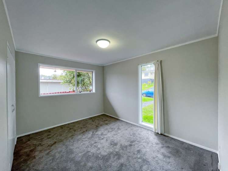 2/82 Moore Street Hillcrest_8