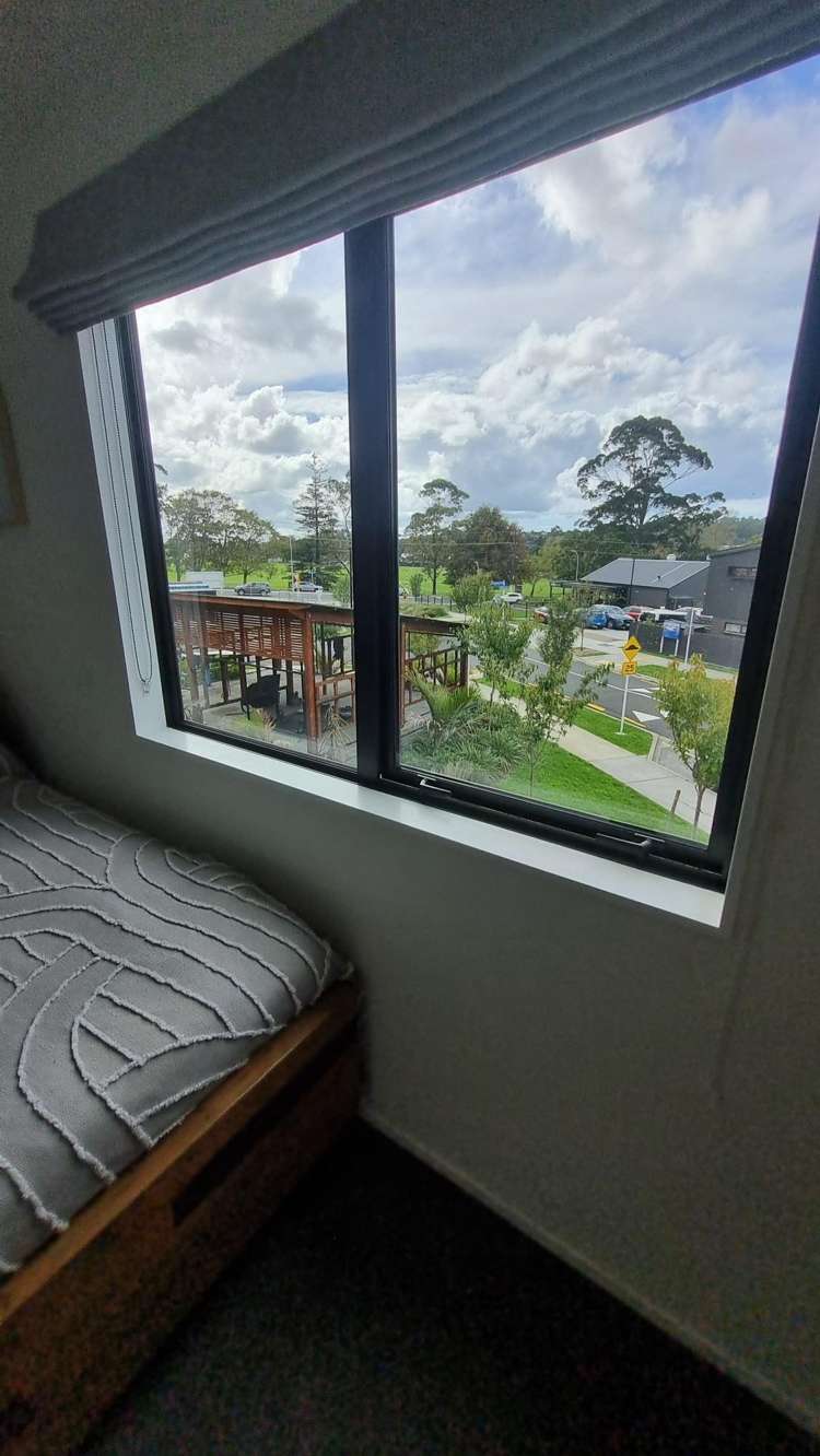  72 Selo Street Glen Eden_12