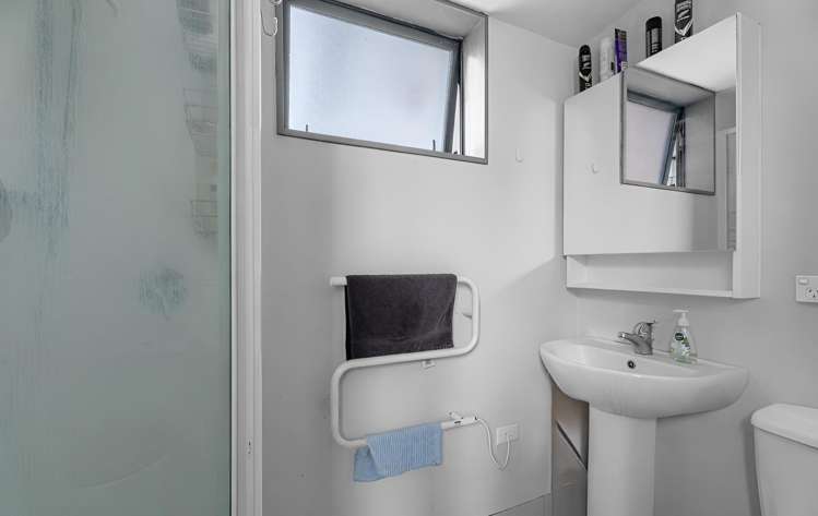 902/36 Eden Crescent_5