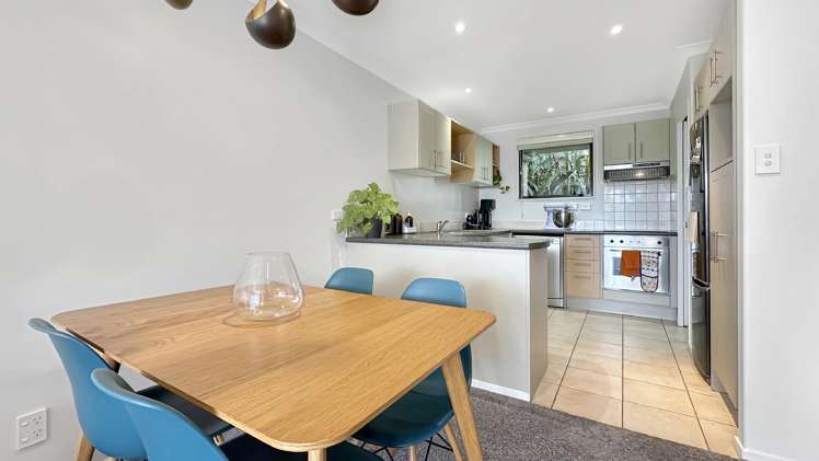 17/8 Monte Cassino Place Birkdale_7