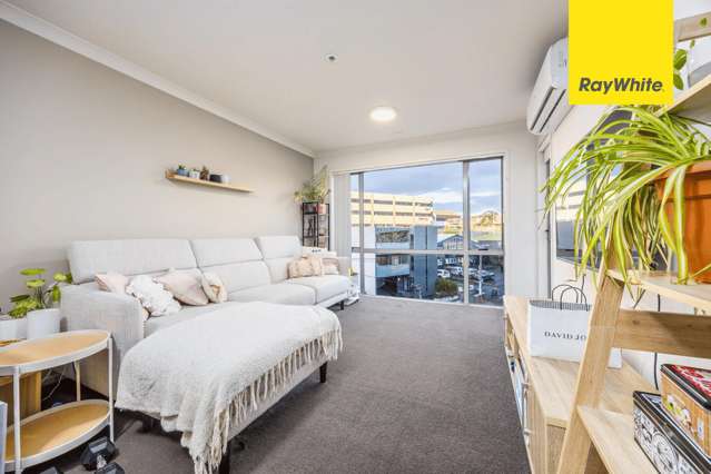 Boutique City Fringe Living