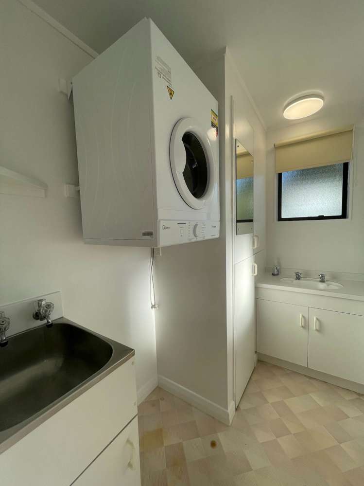 8/2 John Bracken Way Beach Haven_9