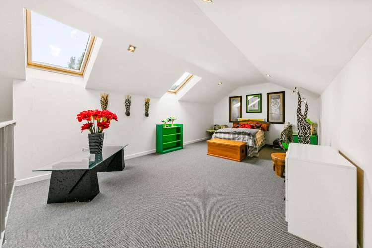 7 Burgundy Park Avenue Henderson_32