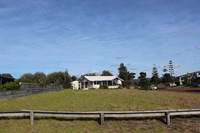 112 Ocean Close Matarangi_1