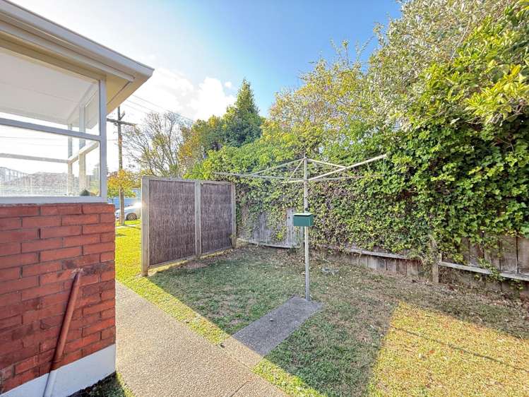 1/9 Moana Avenue Belmont_12