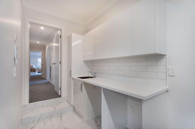 83 Queen Charlotte Drive Aotea_23