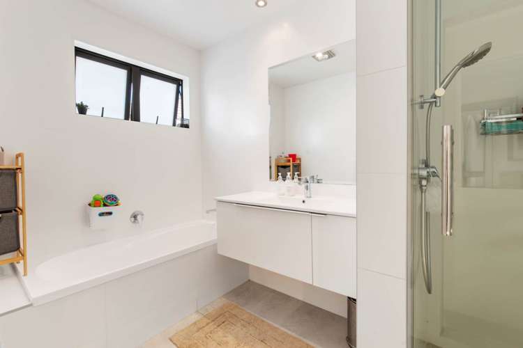 24 Tarapiroe Avenue Takanini_13