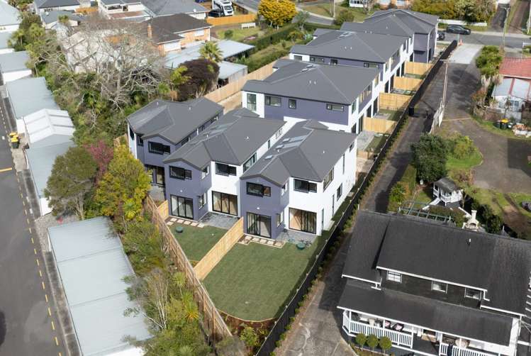 12-14 Taupo Street Green Bay_15