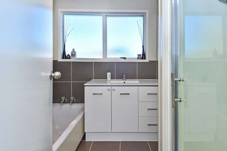 20 Lipton Grove Opaheke_10