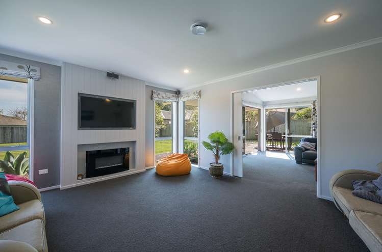 17 Tussock Place Stoke_8