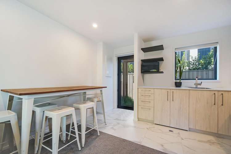 10/24 Yeovil Street 1801_5