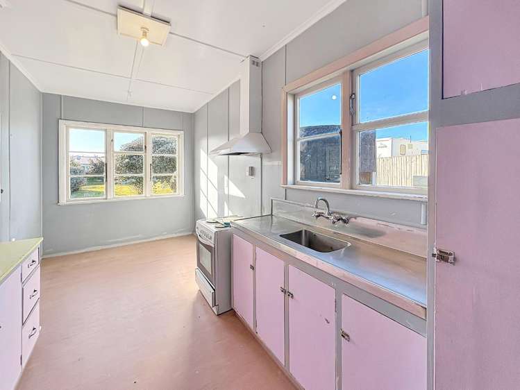 20 Swiss Avenue 1208_9