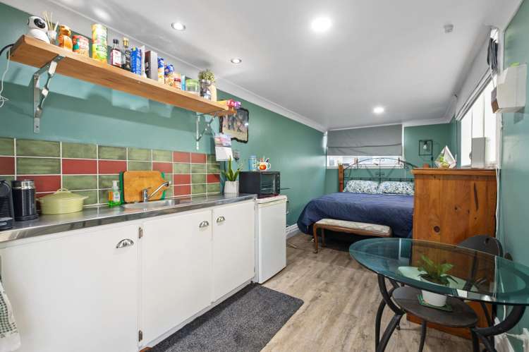 4 Cross Street Drury_13