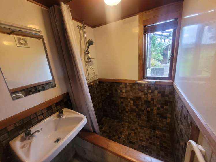 16 Barnett Road Waotu_8