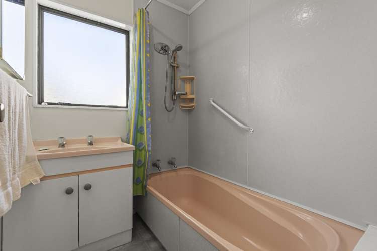 3 Ruanui Street Himatangi Beach_9
