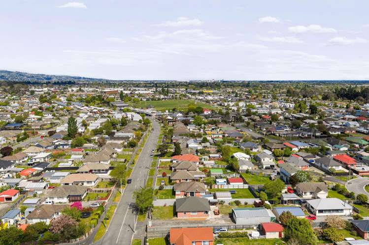 109 Hampshire Street Aranui_24