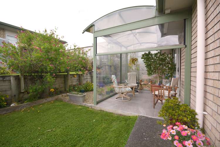 37/8 Village Place Tuakau_9