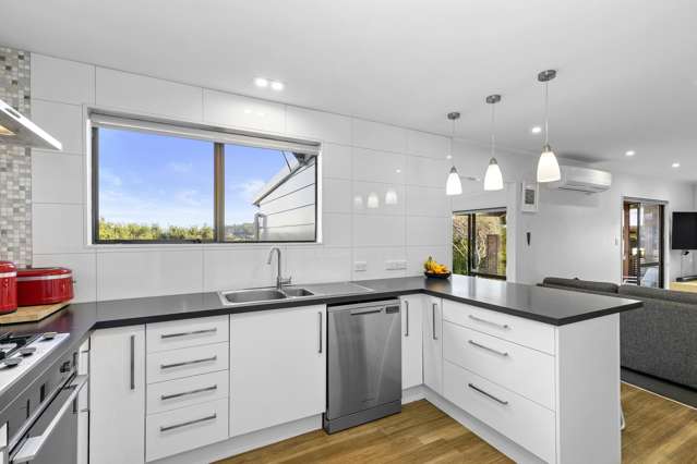 5 Waipounamu Drive Kelson_1