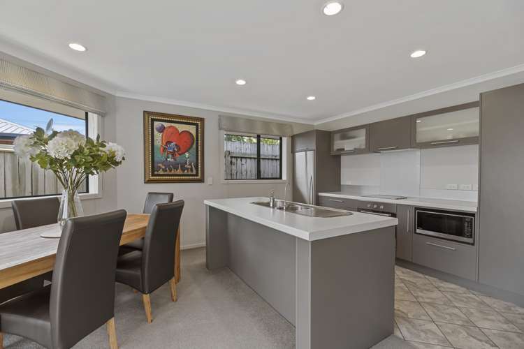 9a Wilton Street Westown_11