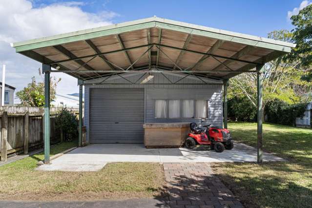 64 Howard Road Orere Point_4
