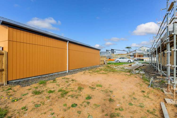 8 Kokotea Road Massey_11