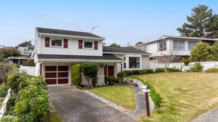 9 Caesars Place Churton Park_1