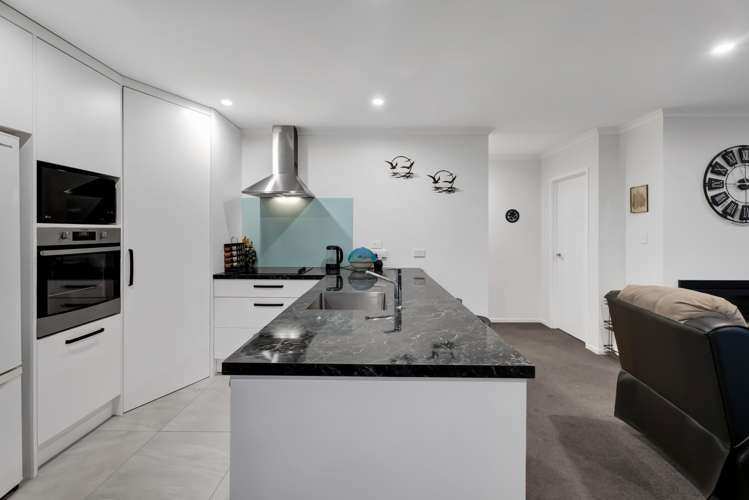 64 Aratapu Street_4