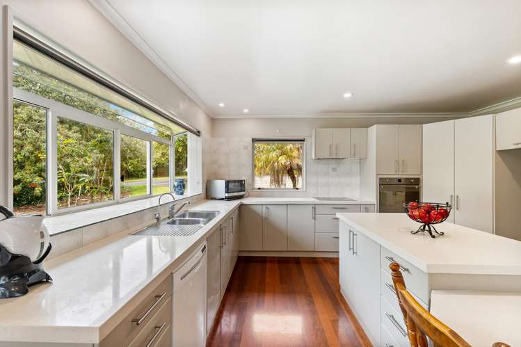 20 Cloverfields Drive Waimauku_12