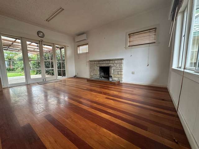 7 Eastern Beach Road Eastern Beach_1