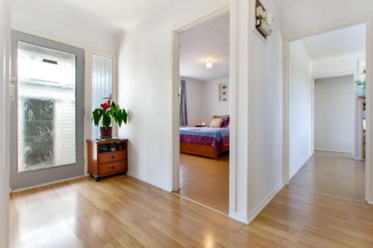 24 Alison Road Surfdale_15