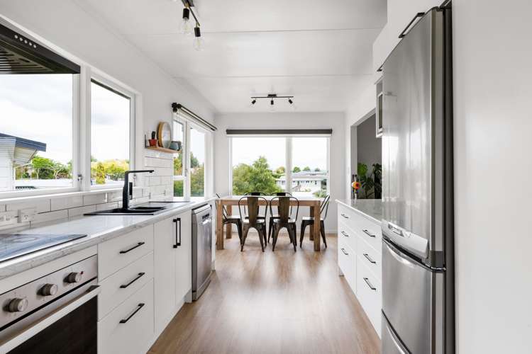 38 Pohutukawa Drive Pukete_7