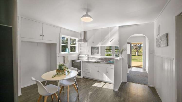 49 Tauwhareparae Road Tolaga Bay_5