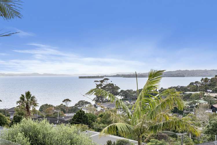 1/7 Colmar Road Mellons Bay_24