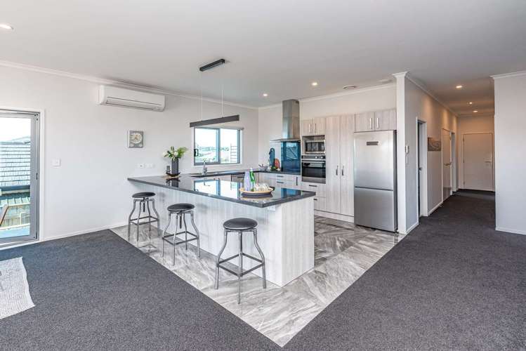 14 Magnolia Crescent Tawhero_4