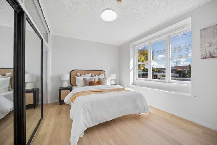 60 Titirangi Road New Lynn_10