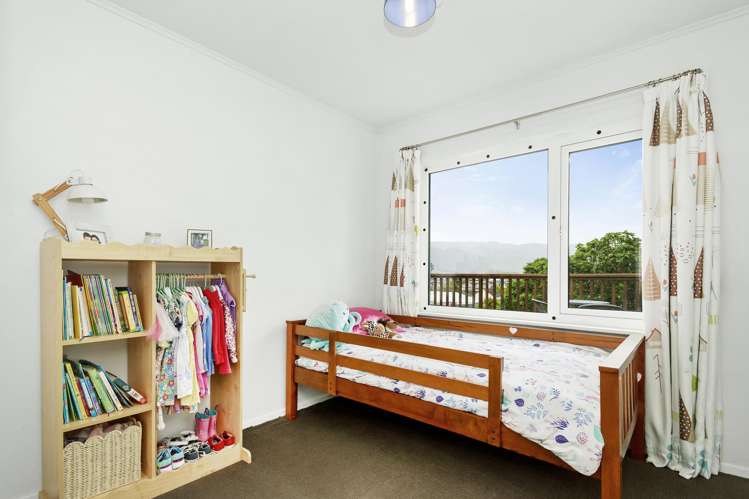 8 Lees Grove Wainuiomata_9