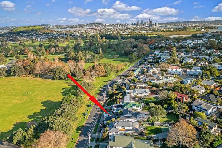 10 Seabreeze Road Narrow Neck_22