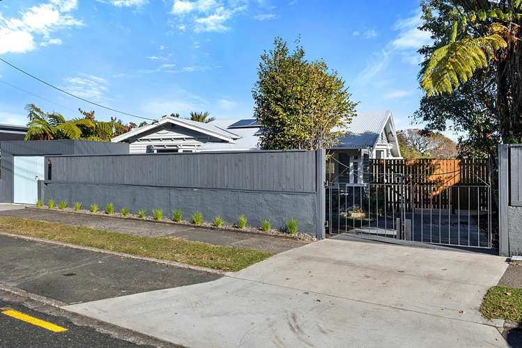 44 Victoria Road Brooklands_19