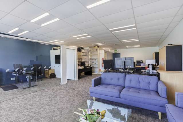 8/1025 Ferry Road Ferrymead_1