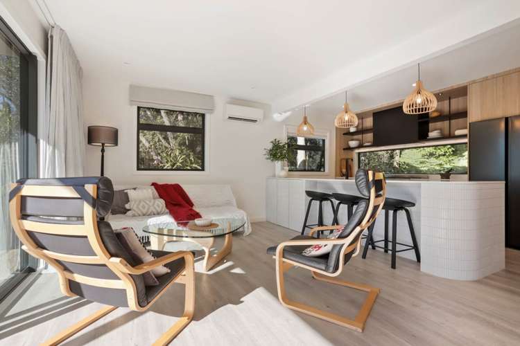 128 Laingholm Drive Laingholm_4