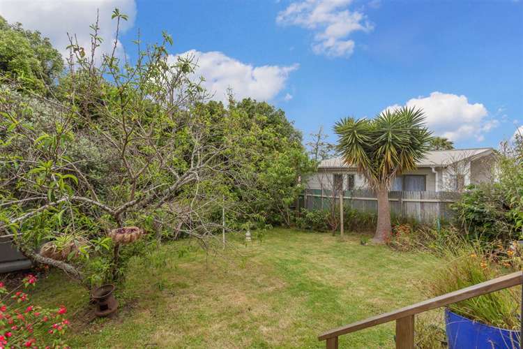 6 Archlynn Road Kelston_2