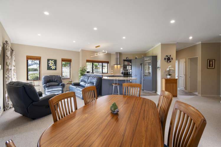 33 Cashmere Drive Fitzherbert_13