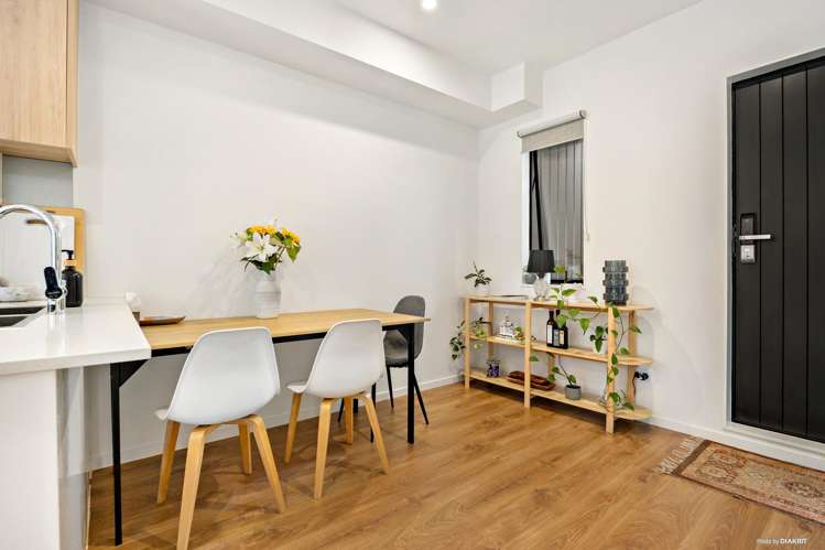 19/26 Springvale Drive_3